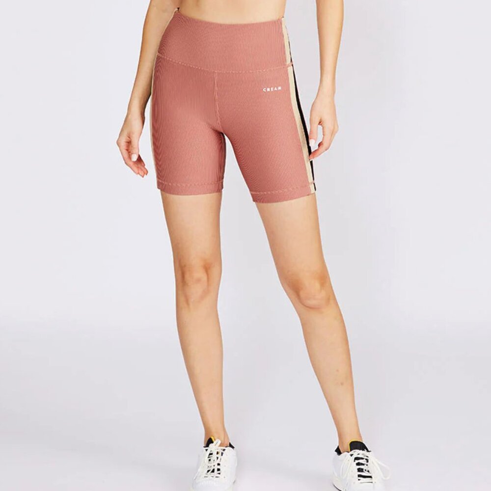 Cream Yoga Drew Biker Shorts in Dusty Pink
